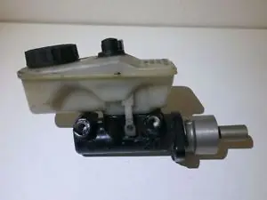 Különleges ajánlat VW POLO III. 94-99 Főfékhenger bontott alkatrész