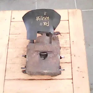 VW POLO III. 94-99 Jobb első féknyereg munkahengerrel bontott alkatrész Prémium