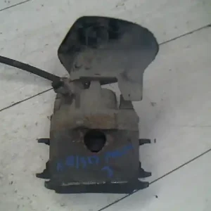 VW POLO IV. 99-02 Jobb első féknyereg munkahengerrel bontott alkatrész Újdonság