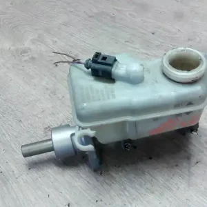 Biztonságos fizetés VW POLO V. 02-05 Főfékhenger benzines bontott alkatrész