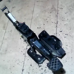 VW POLO V. 02-05 Fékpedál bakkal bontott alkatrész Prémium