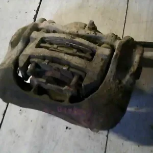 VW T4 -96 Bal első féknyereg munkahengerrel bontott alkatrész Ajánlat