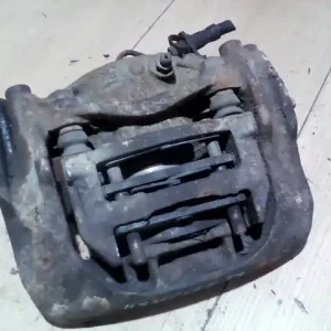 VW T4 -96 Bal első féknyereg munkahengerrel 2.4d bontott alkatrész Kedvezményes ár