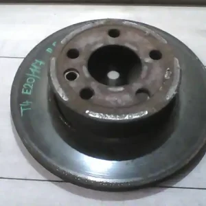 VW T4 -96 Első féktárcsanem hűtöttbontott alkatrész Árcsökkenés