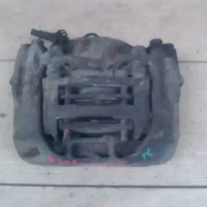 Expressz szállítás VW T4 -96 Jobb első féknyereg munkahengerrel 1.9d bontott alkatrész