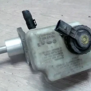 Exkluzív ajánlat VW Touran 2003.04.01-2006.11.30 Főfékhenger 1.6i bontott alkatrész