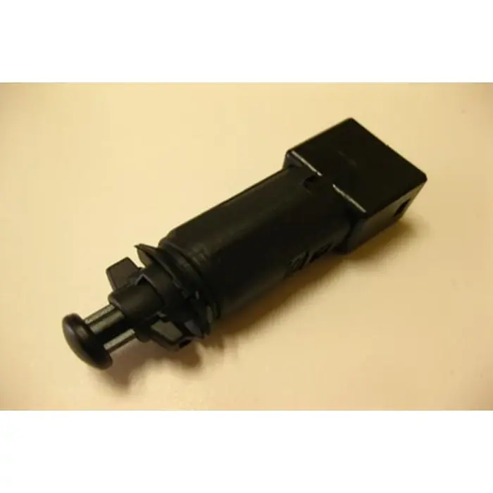 Outlet Renault Master II új utángyártott féklámpa kapcsoló 1998-2010-ig